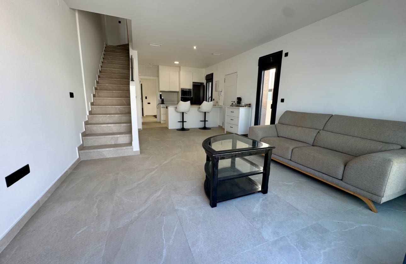 3 bedroom Villa for sale in Daya Nueva with pool garage - € 319,000 (Ref: 10117163)