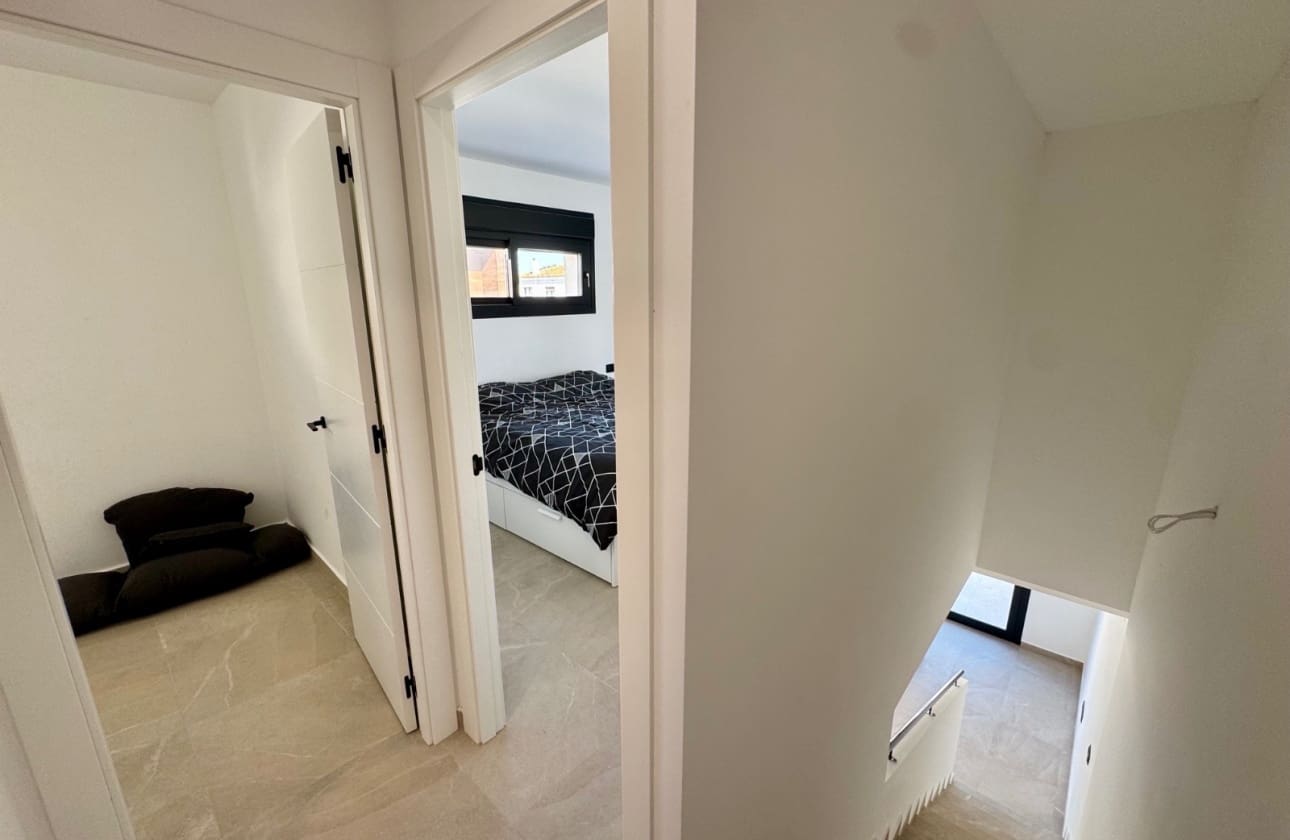 3 bedroom Villa for sale in Daya Nueva with pool garage - € 319,000 (Ref: 10117163)