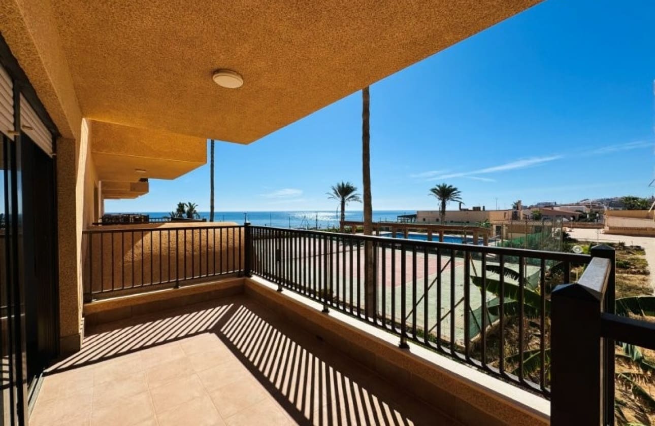 3 sypialnia Apartament przy plaży na sprzedaż w La Mata z garażem - 399 000 € (Ref: 10117170)