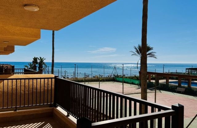 3 sypialnia Apartament przy plaży na sprzedaż w Los Europeos, Torrevieja z garażem - 399 000 € (Ref: 10117170)