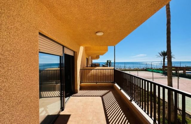 3 sypialnia Apartament przy plaży na sprzedaż w Los Europeos, Torrevieja z garażem - 399 000 € (Ref: 10117170)
