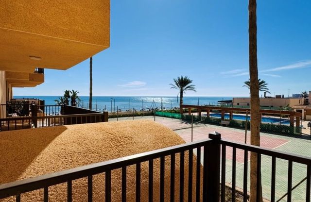 3 sypialnia Apartament przy plaży na sprzedaż w Los Europeos, Torrevieja z garażem - 399 000 € (Ref: 10117170)