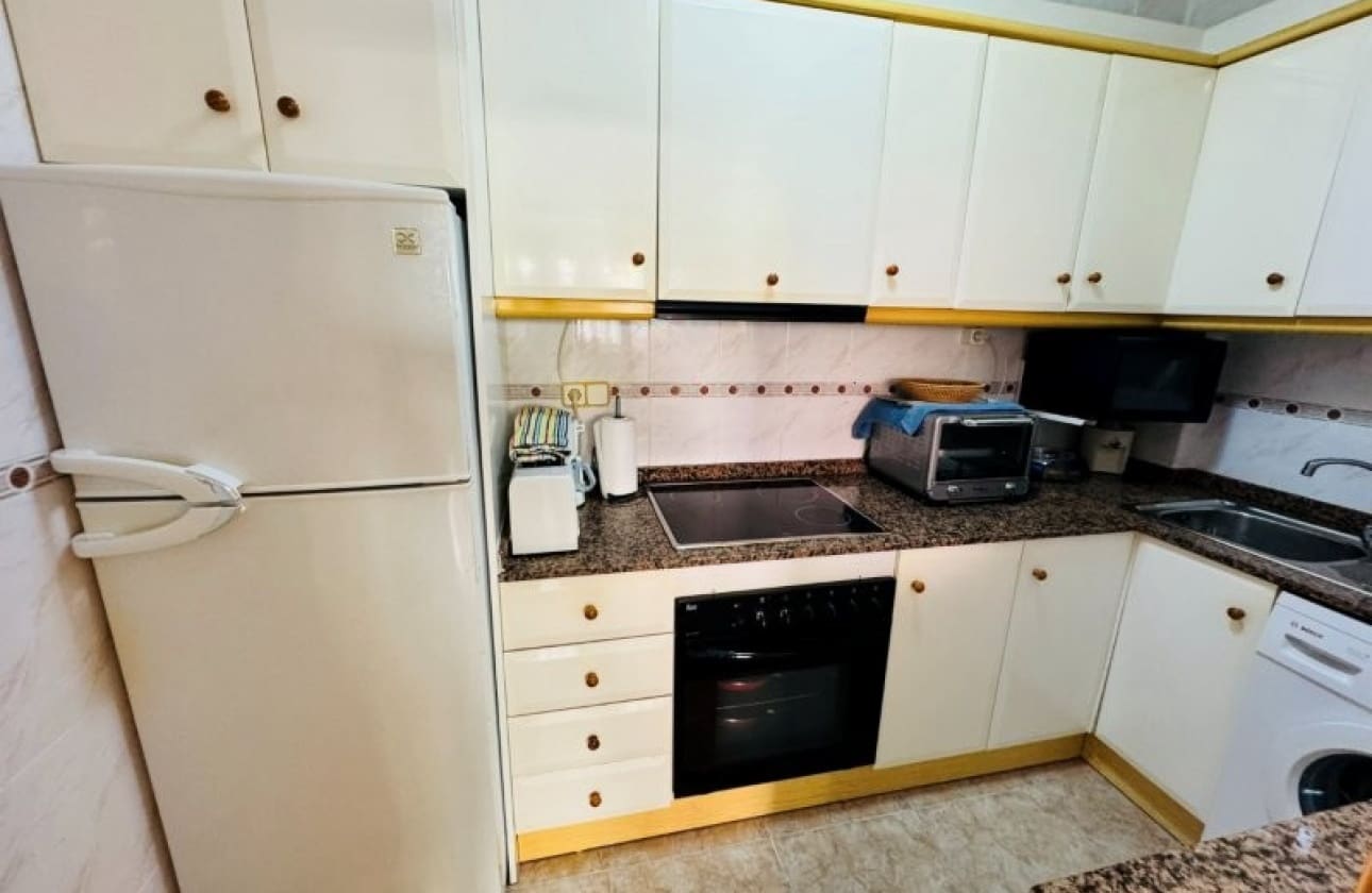 2 makuuhuone Ranta-asunto myytävänä paikassa La Mata mukana uima-altaan 
autotalli - 169 000 € (Ref: 10117173)