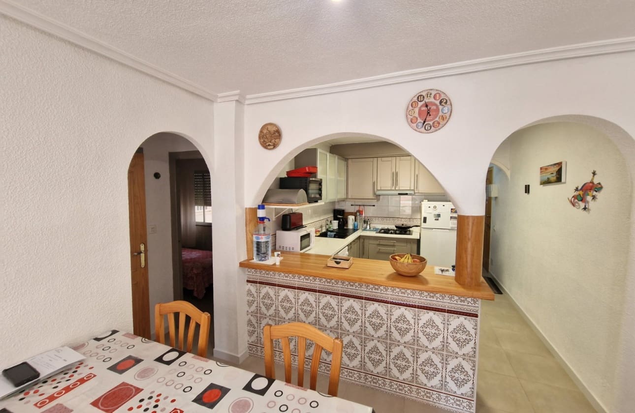 3 soveværelse Strandlejlighed til salg i Guardamar del Segura - € 199.000 (Ref: 10117174)
