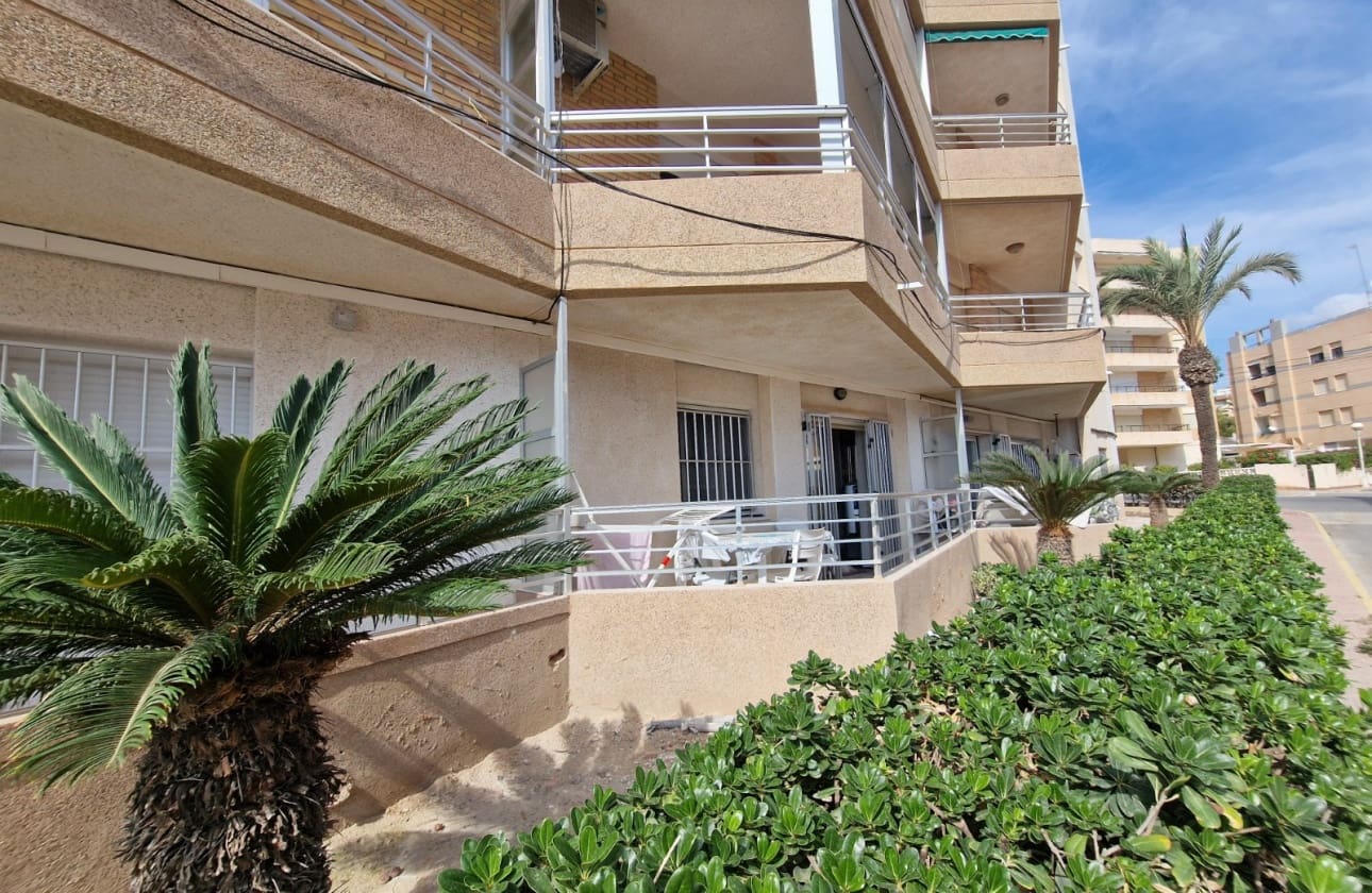 3 soveværelse Strandlejlighed til salg i Guardamar del Segura - € 199.000 (Ref: 10117174)