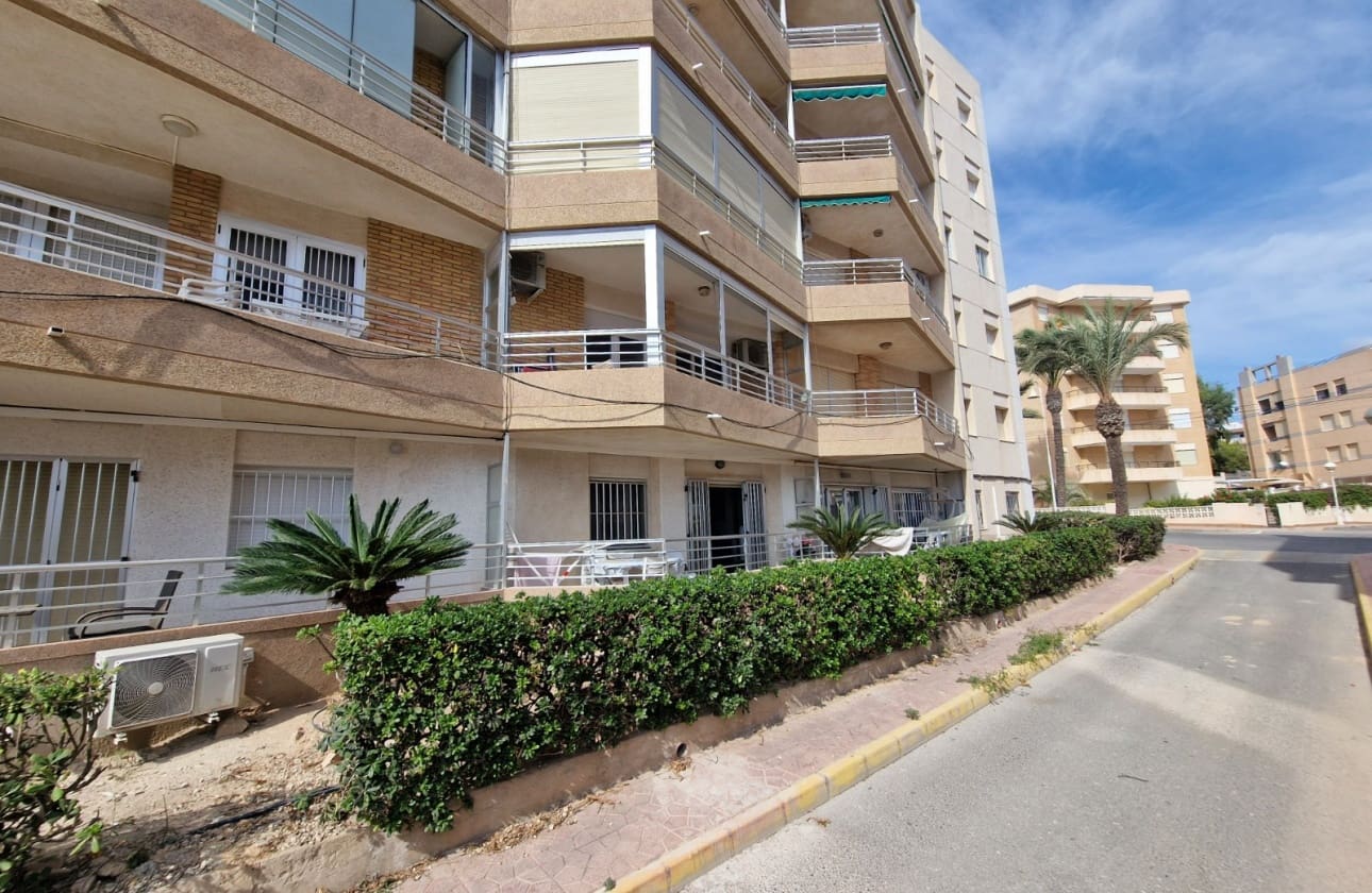 3 soveværelse Strandlejlighed til salg i Guardamar del Segura - € 199.000 (Ref: 10117174)