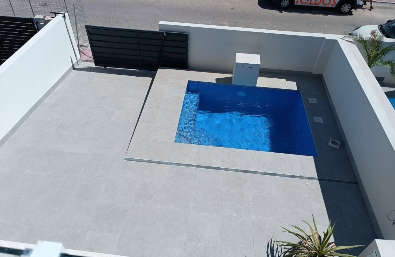 3 bedroom Villa for sale in Daya Nueva with pool garage - € 350,000 (Ref: 10134924)