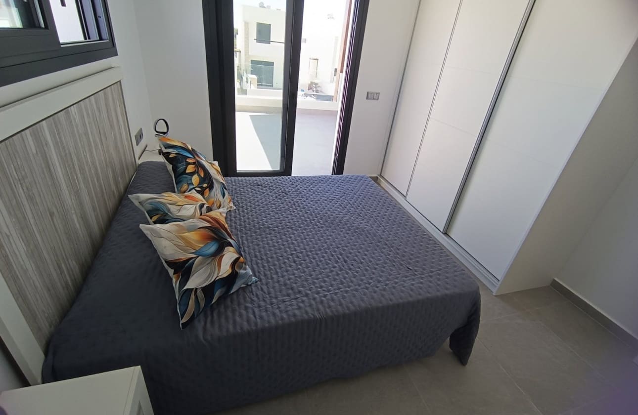 3 bedroom Villa for sale in Daya Nueva with pool garage - € 350,000 (Ref: 10134924)