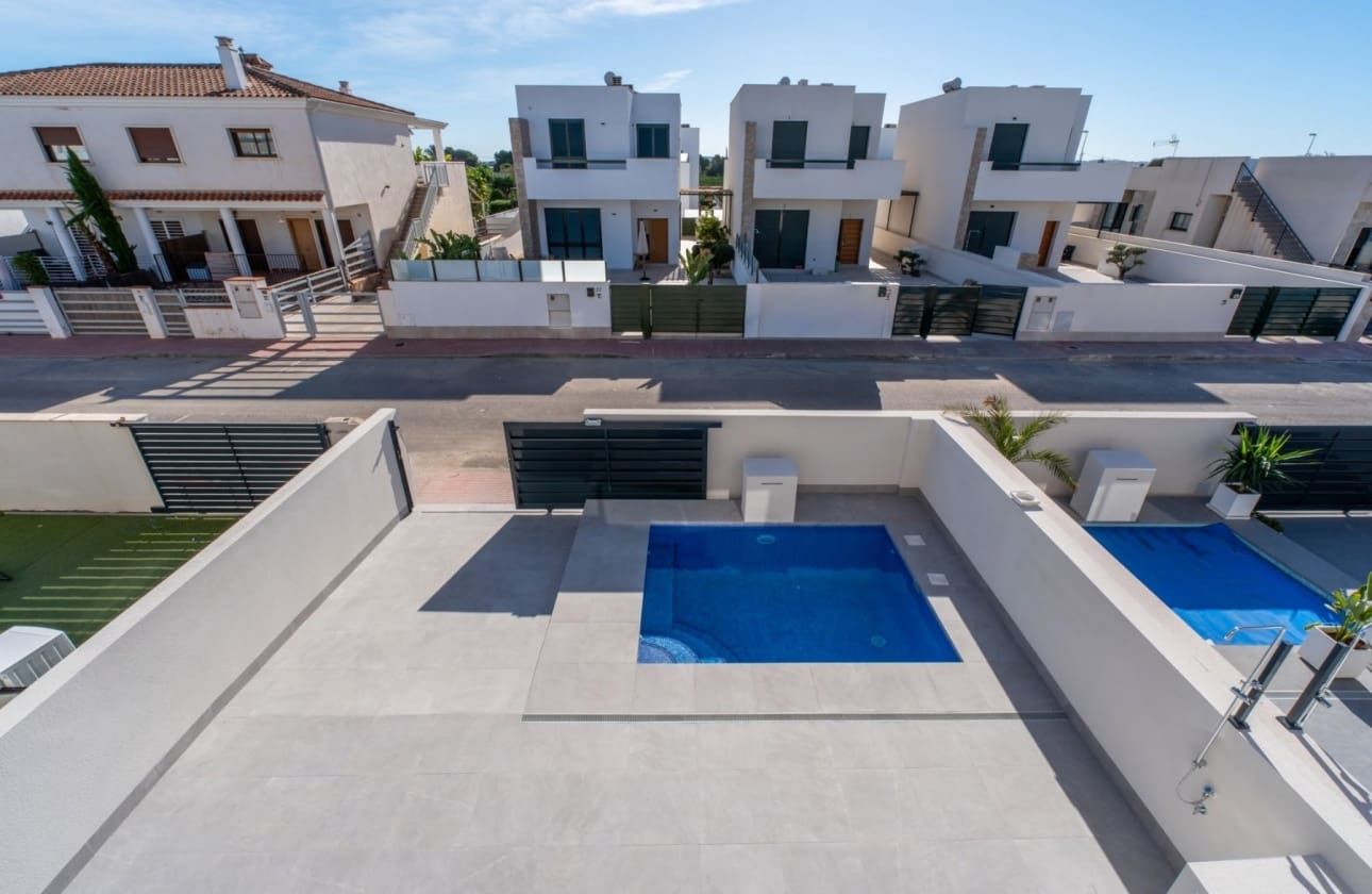 3 bedroom Villa for sale in Daya Nueva with pool garage - € 350,000 (Ref: 10134924)