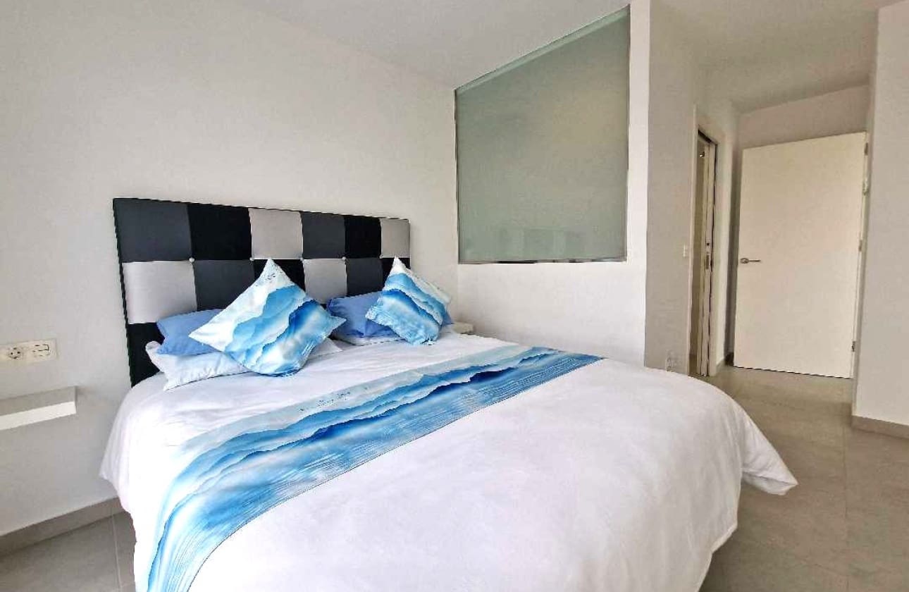 5 bedroom Villa for sale in Rojales with pool - € 450,000 (Ref: 10134925)