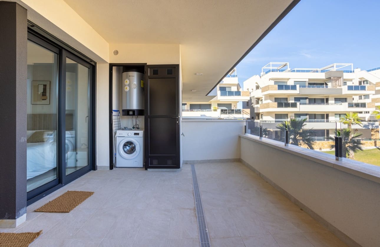 2 soverom Leilighet til salgs i Los Altos med svømmebasseng garasje - € 279 000 (Ref: 10134927)