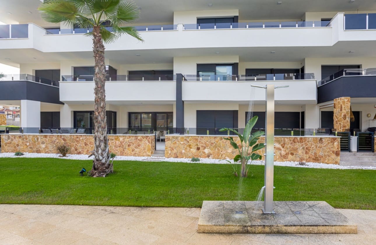 2 soverom Leilighet til salgs i Los Altos med svømmebasseng garasje - € 279 000 (Ref: 10134927)