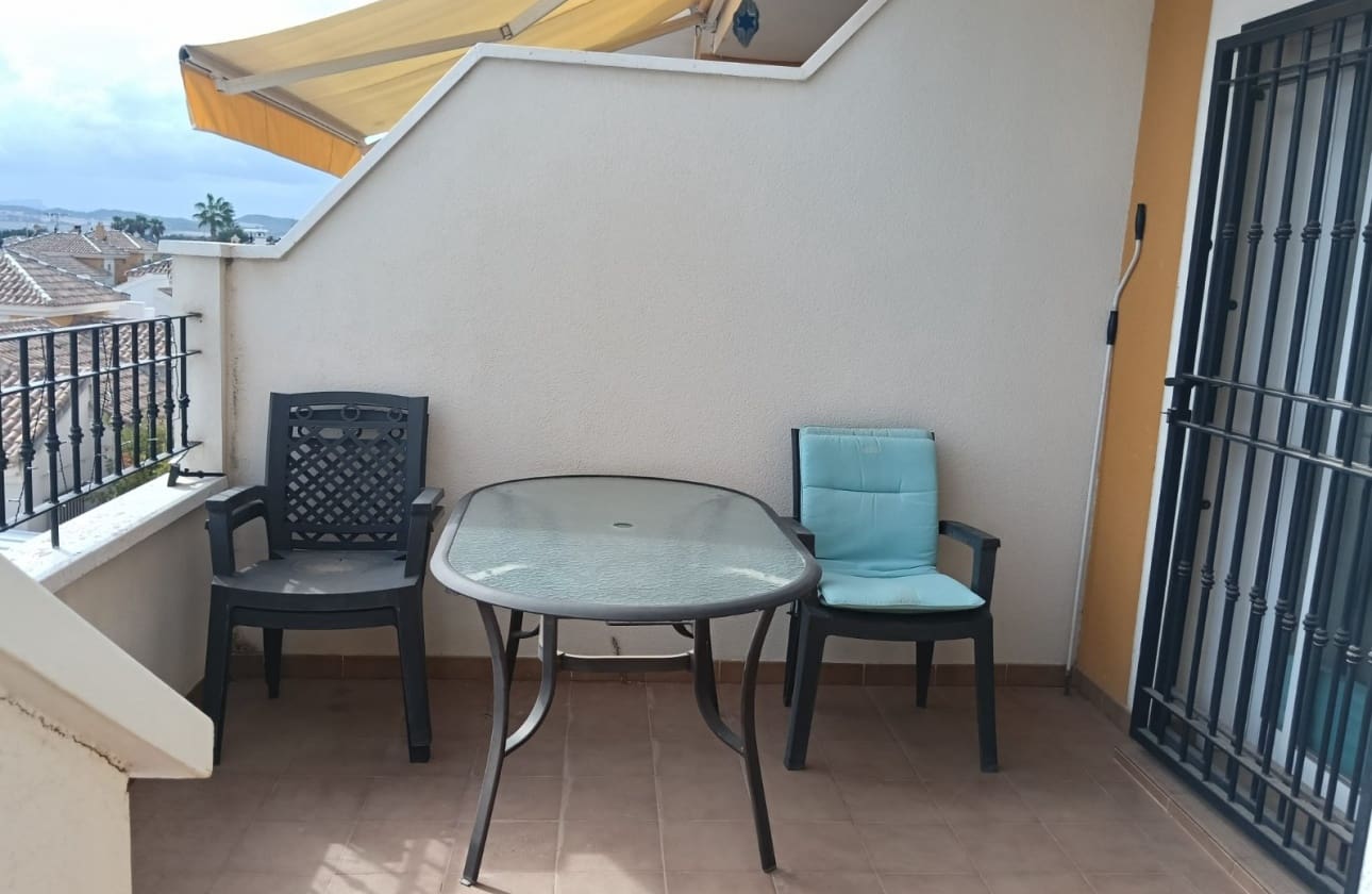 2 soverom Penthouse til salgs i Los Montesinos med svømmebasseng garasje - € 149 000 (Ref: 10134928)