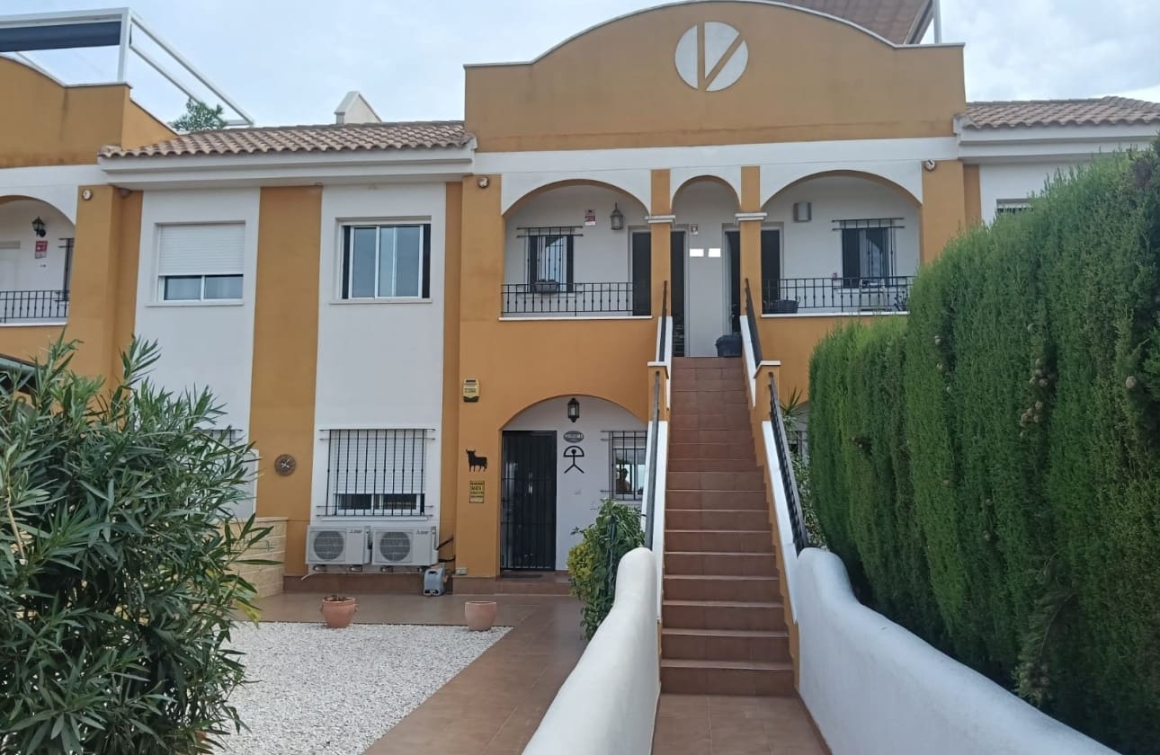 2 soverom Penthouse til salgs i Los Montesinos med svømmebasseng garasje - € 149 000 (Ref: 10134928)