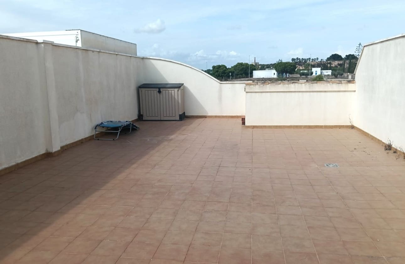 2 soverom Penthouse til salgs i Los Montesinos med svømmebasseng garasje - € 149 000 (Ref: 10134928)