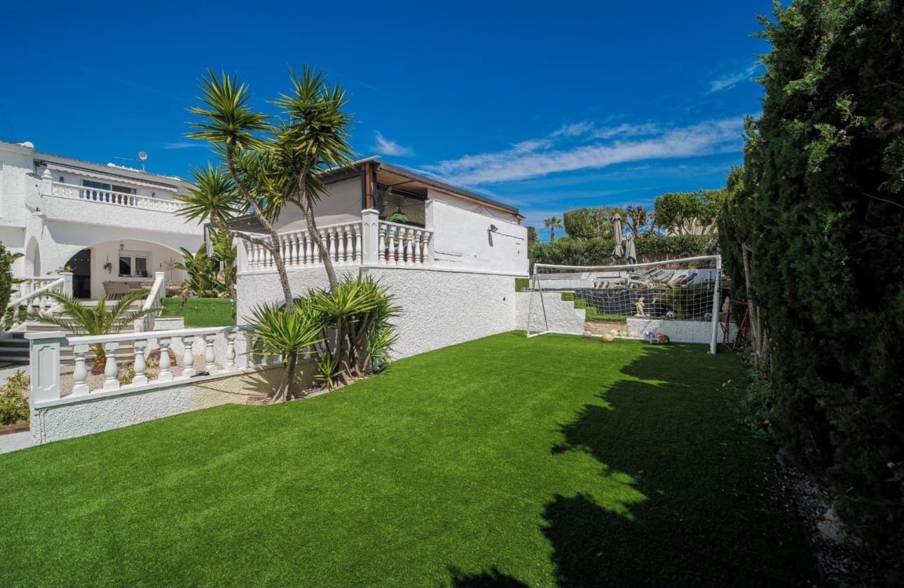 5 chambre Villa/Maison à vendre à Ciudad Quesada avec piscine garage - 849 000 € (Ref: 10155924)