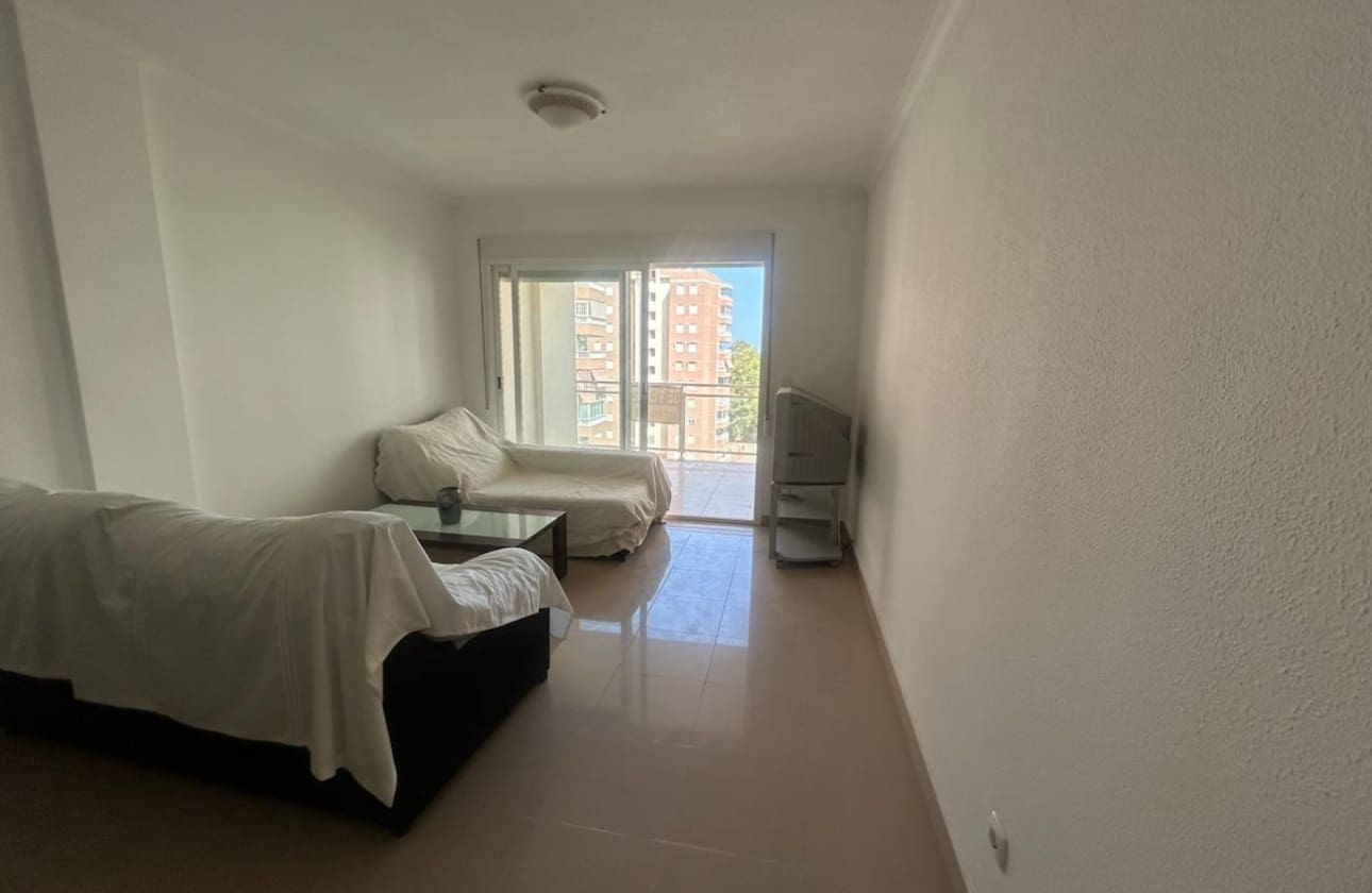 Apartamento de 2 habitaciones en Guardamar del Segura en venta con piscina garaje - 229.000 € (Ref: 10158637)