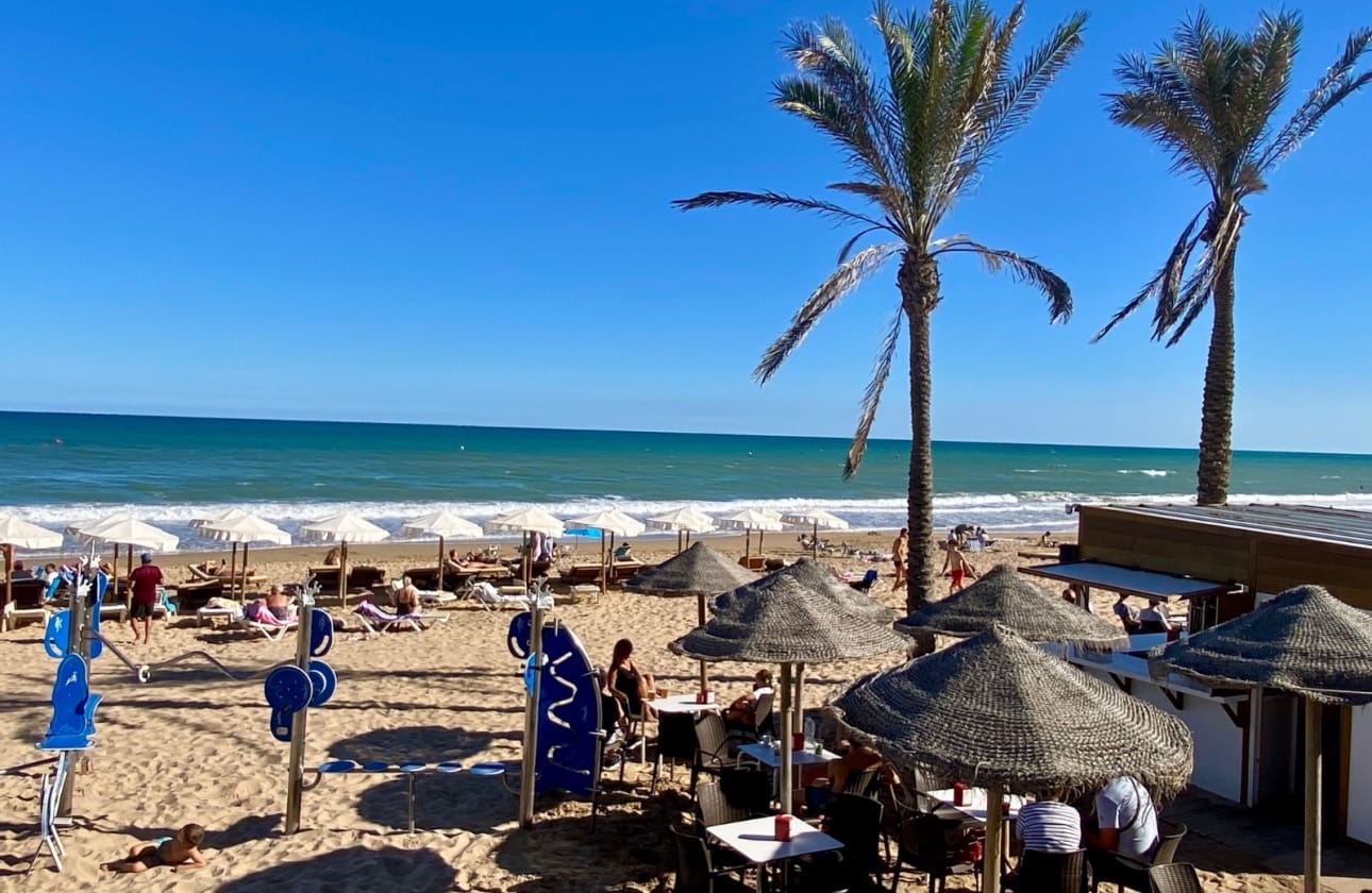 Apartamento de 2 habitaciones en Guardamar del Segura en venta con piscina garaje - 229.000 € (Ref: 10158637)