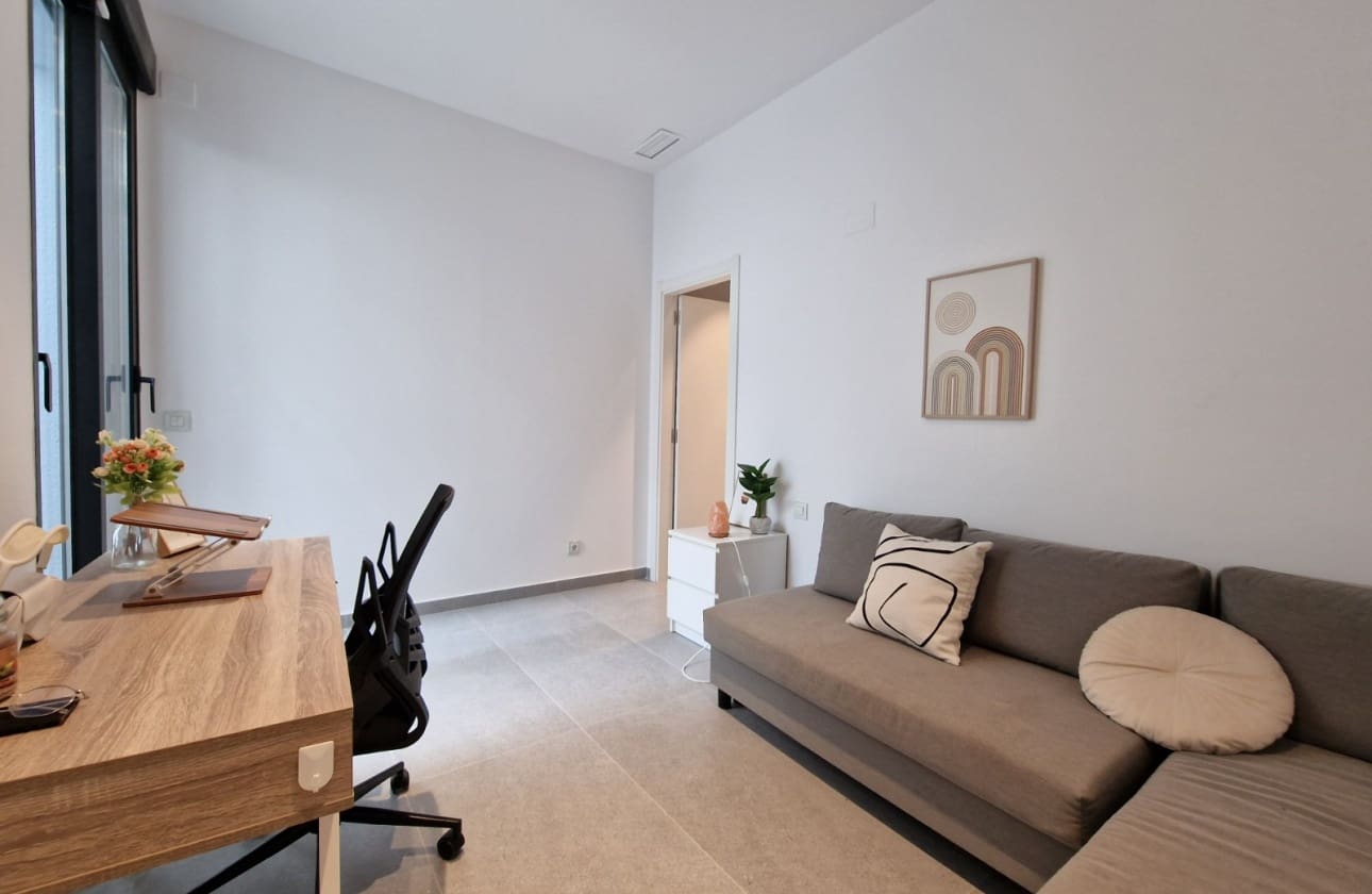 Chalet de 4 habitaciones en Guardamar del Segura en venta con piscina garaje - 570.000 € (Ref: 10160331)