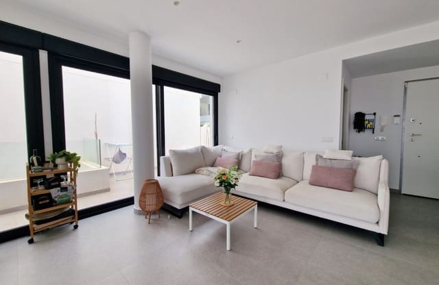 Chalet de 4 habitaciones en Los Secanos, Guardamar del Segura en venta con piscina garaje - 570.000 € (Ref: 10160331)