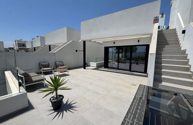 Chalet de 4 habitaciones en Los Secanos, Guardamar del Segura en venta con piscina garaje - 570.000 € (Ref: 10160331)