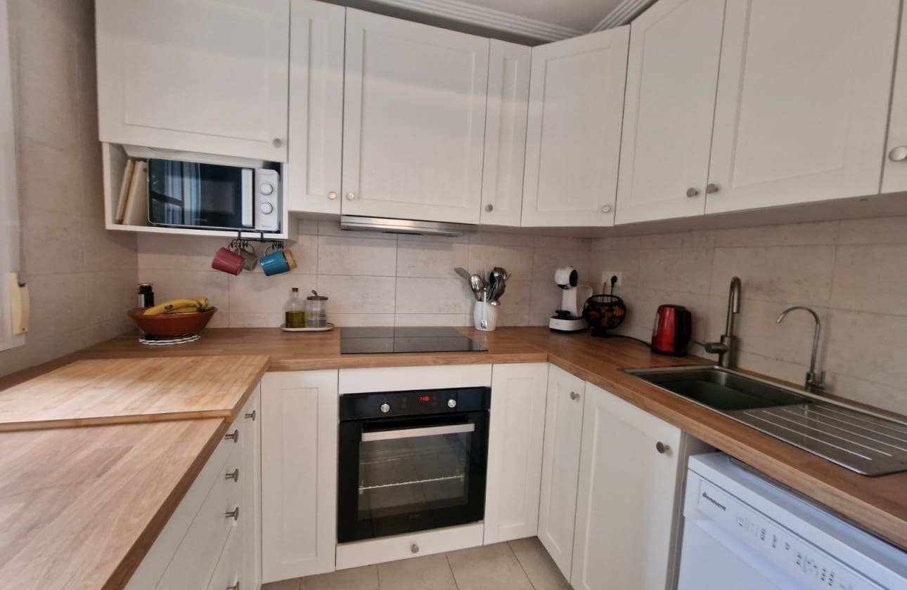 Apartamento de 3 habitaciones en Guardamar del Segura en venta con piscina garaje - 225.000 € (Ref: 10160332)