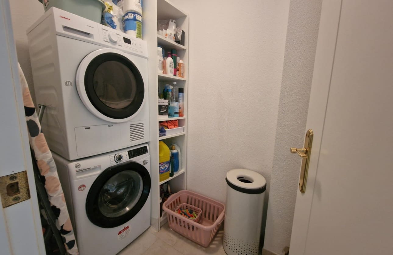Apartamento de 3 habitaciones en Guardamar del Segura en venta con piscina garaje - 225.000 € (Ref: 10160332)