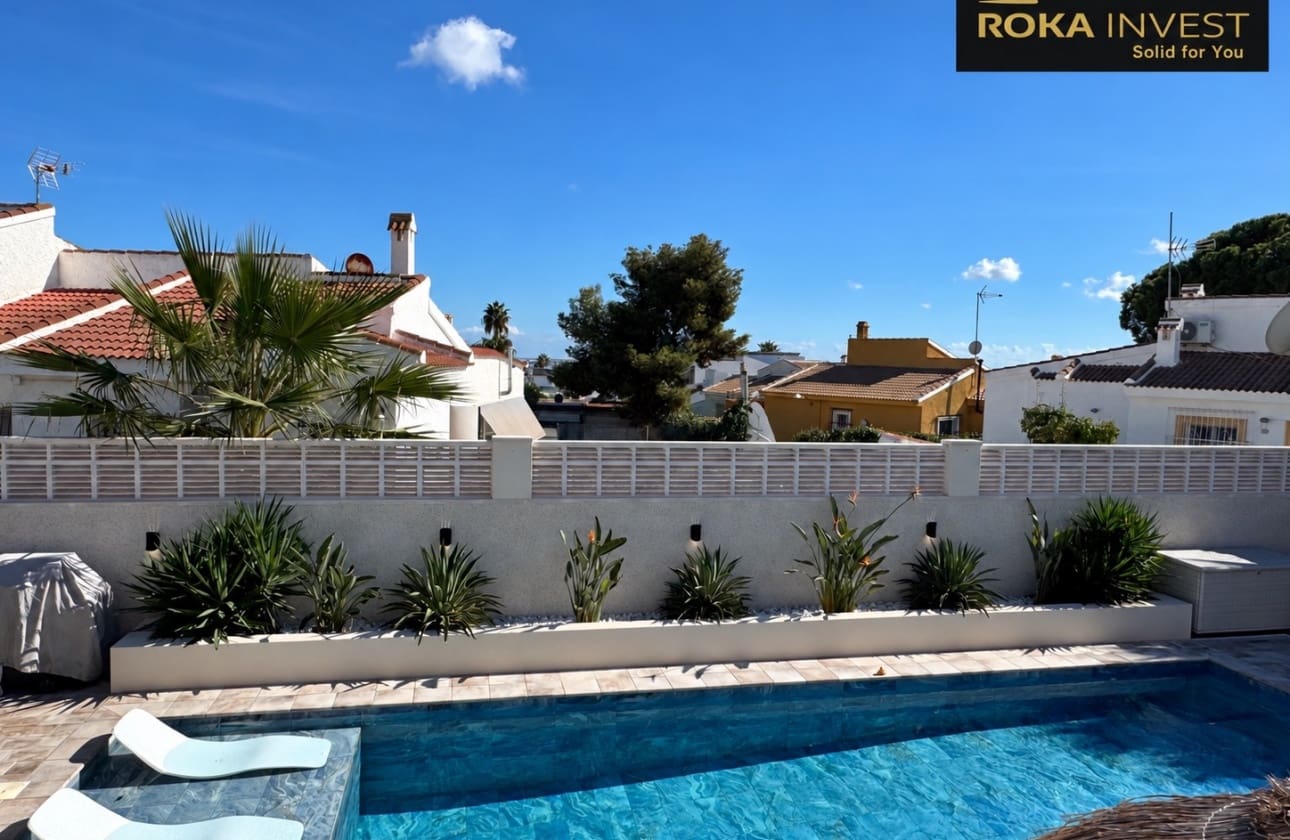 3 soverom Villa til salgs i Ciudad Quesada med svømmebasseng garasje - € 595 000 (Ref: 10160649)