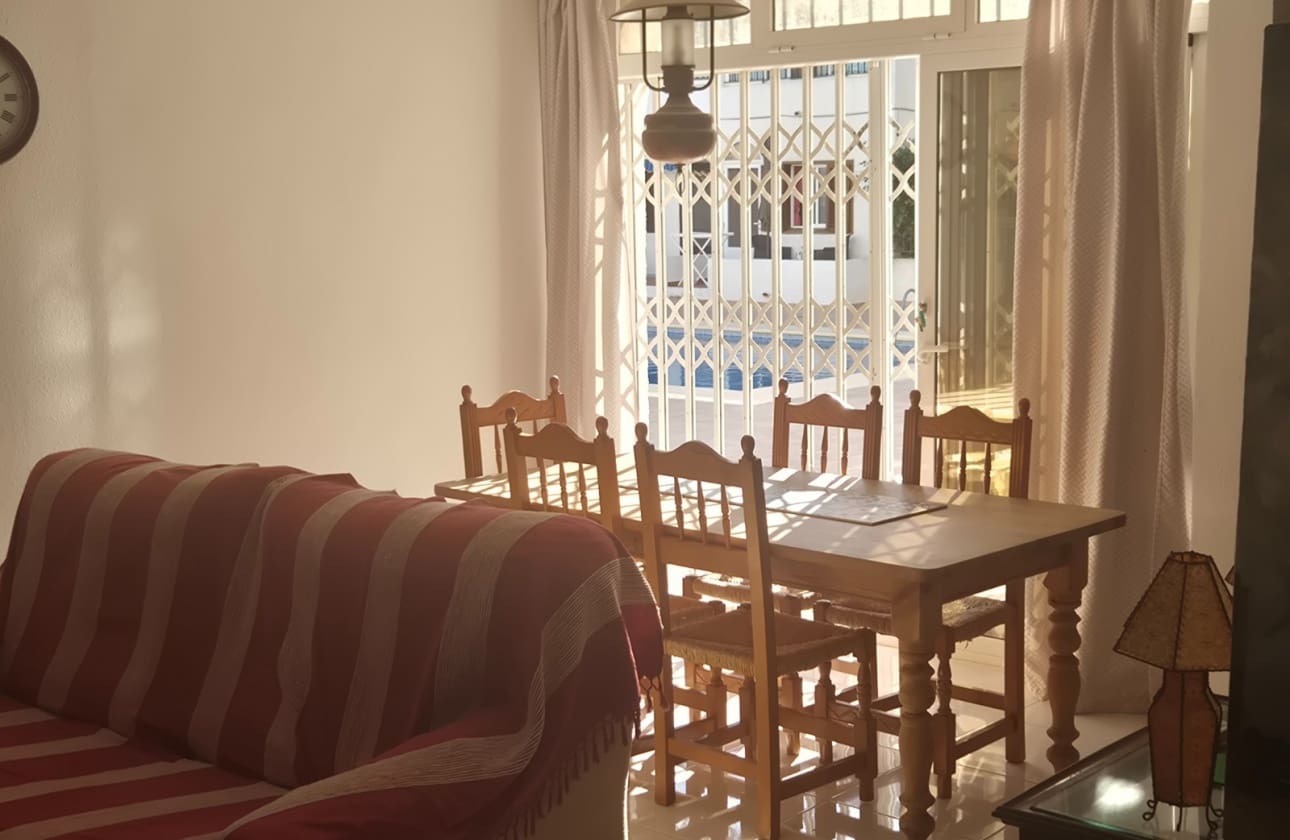 3 bedroom Beach Apartment for sale in Torrevieja with pool garage - € 199,900 (Ref: 10162416)