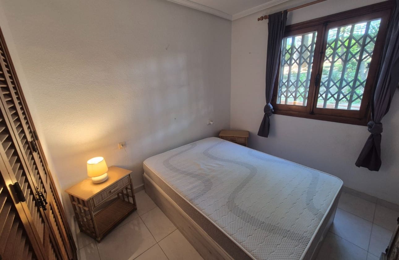 3 bedroom Beach Apartment for sale in Torrevieja with pool garage - € 199,900 (Ref: 10162416)
