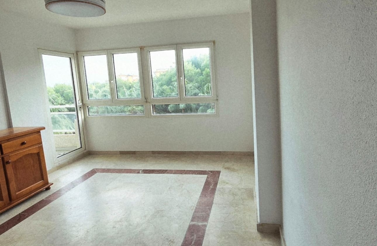 2 soveværelse Strandlejlighed til salg i Campoamor med swimmingpool - € 190.000 (Ref: 10180998)