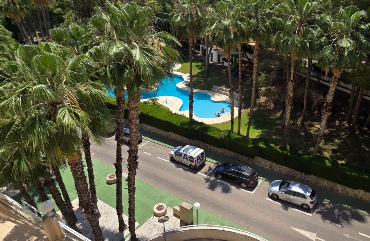 2 soveværelse Strandlejlighed til salg i Campoamor med swimmingpool - € 190.000 (Ref: 10180998)
