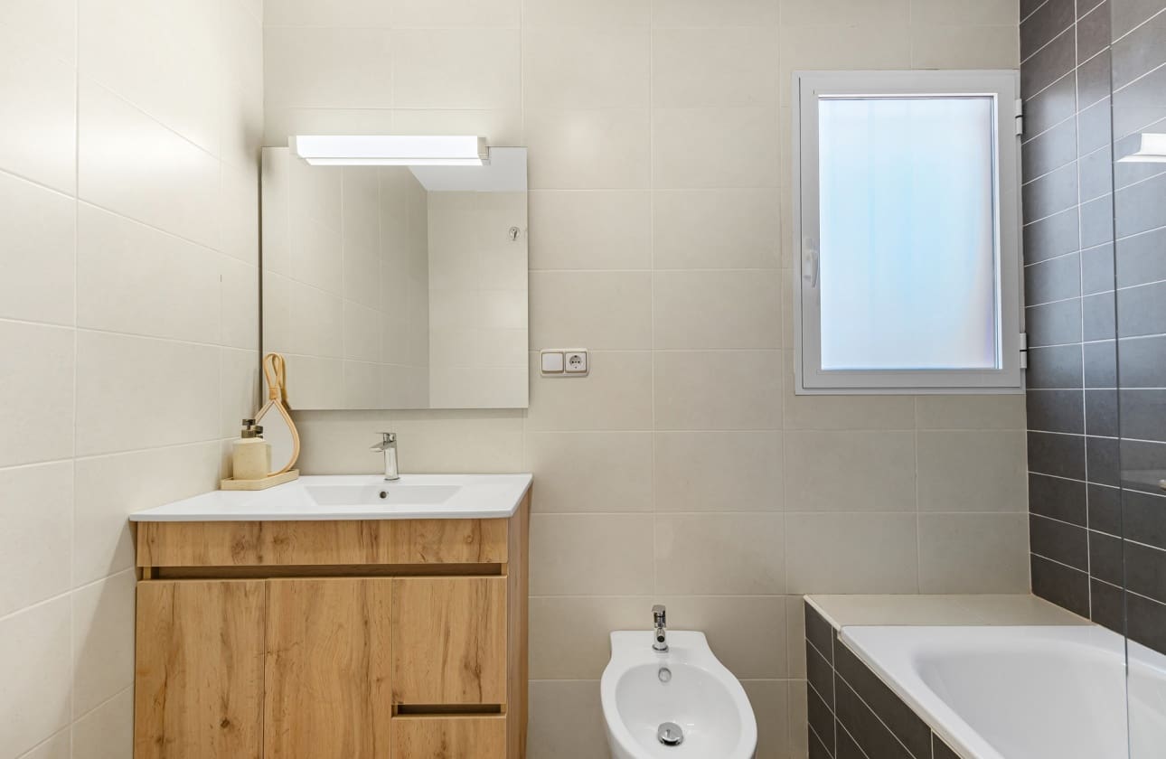 Apartamento de 1 habitación en Orihuela Costa en venta con piscina - 142.500 € (Ref: 9456856)