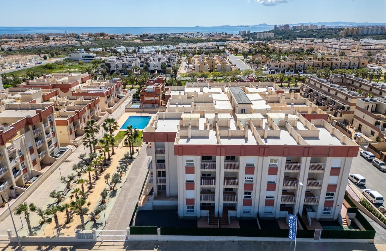 Apartamento de 1 habitación en Orihuela Costa en venta con piscina - 142.500 € (Ref: 9456856)