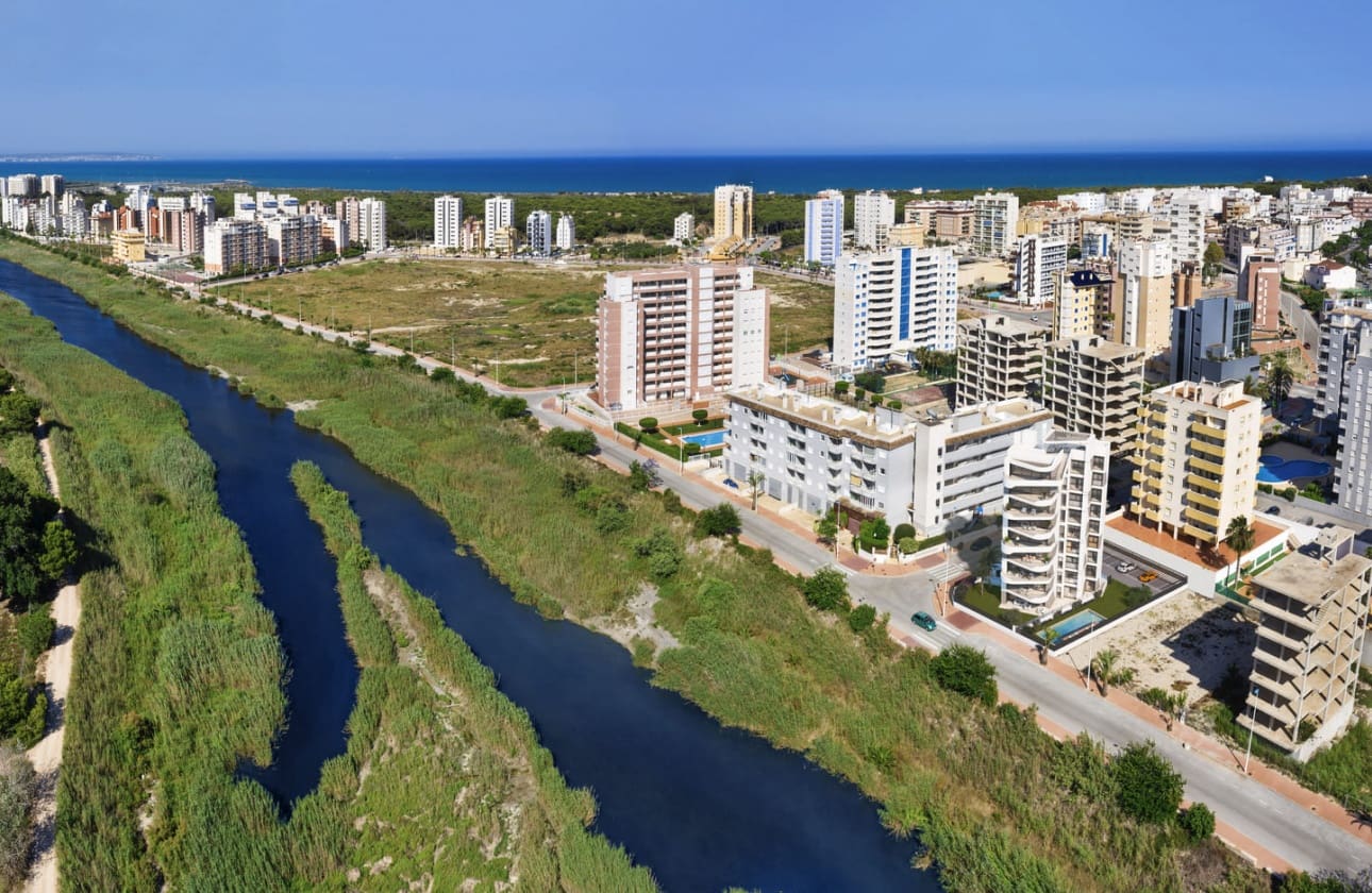 3 soveværelse Lejlighed til salg i Guardamar del Segura - € 375.000 (Ref: 9457252)