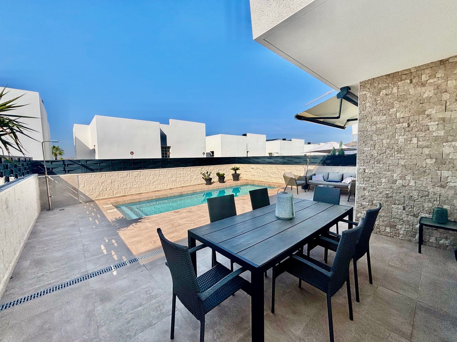 3 slaapkamer Villa te koop in Benijofar - € 429.500 (Ref: 9457430)