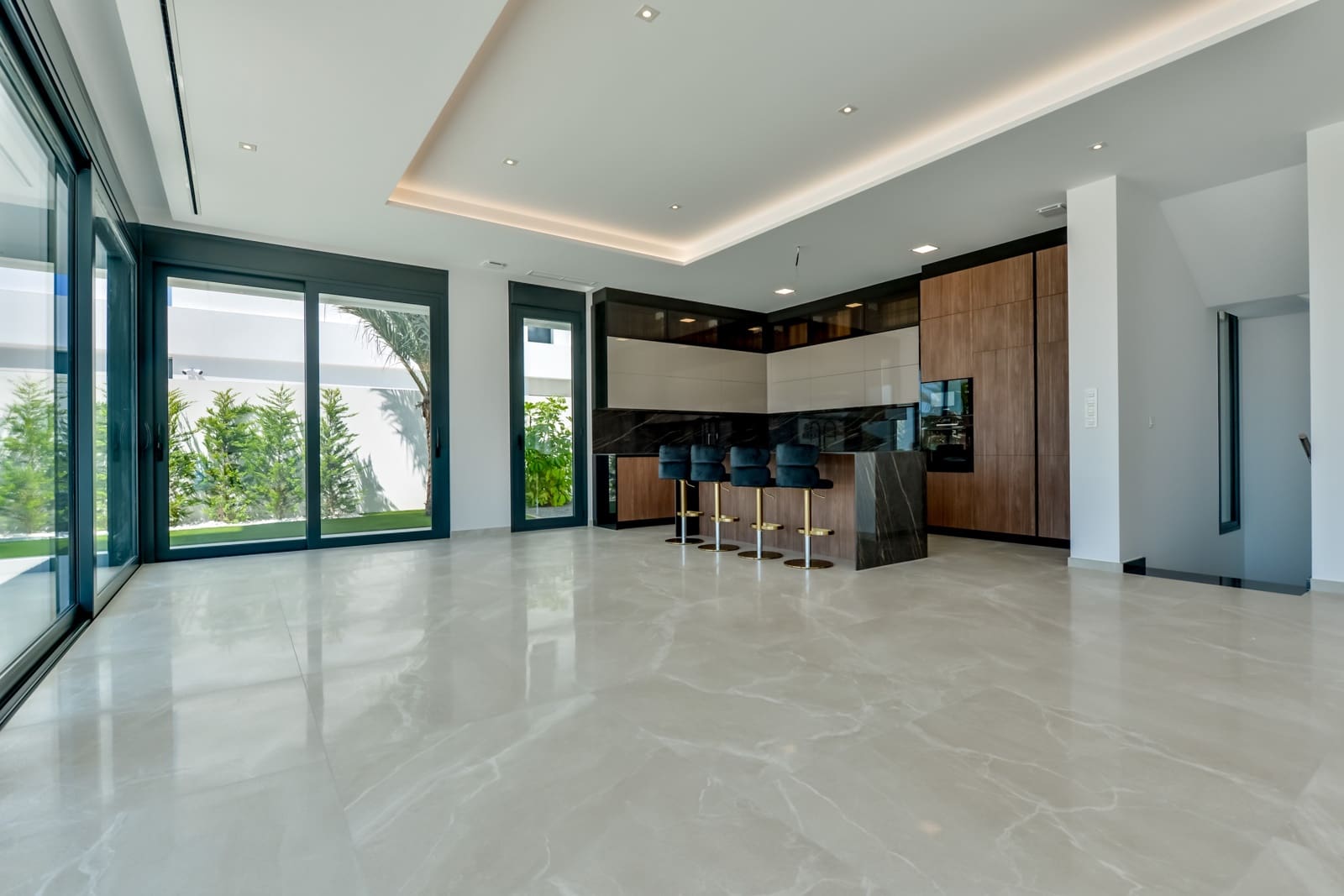 8 bedroom Villa for sale in Finestrat - € 4,450,000 (Ref: 9457551)