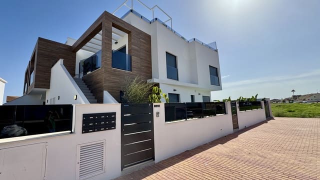 2 makuuhuone Bungalow myytävänä paikassa Los Cuarteros, San Pedro del Pinatar mukana uima-altaan - 258 900 € (Ref: 9457600)