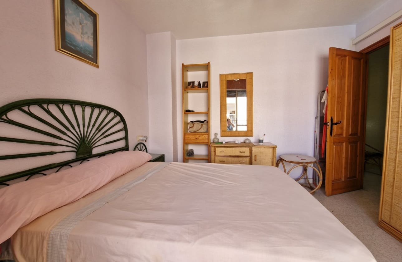 3 soveværelse Lejlighed til salg i Guardamar del Segura med swimmingpool - € 280.000 (Ref: 9461164)