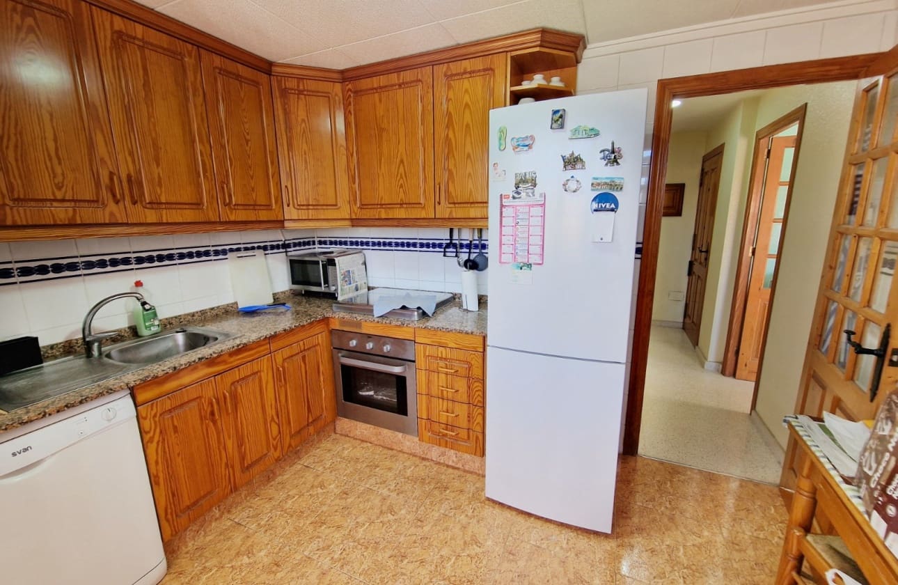 3 soveværelse Lejlighed til salg i Guardamar del Segura med swimmingpool - € 280.000 (Ref: 9461164)