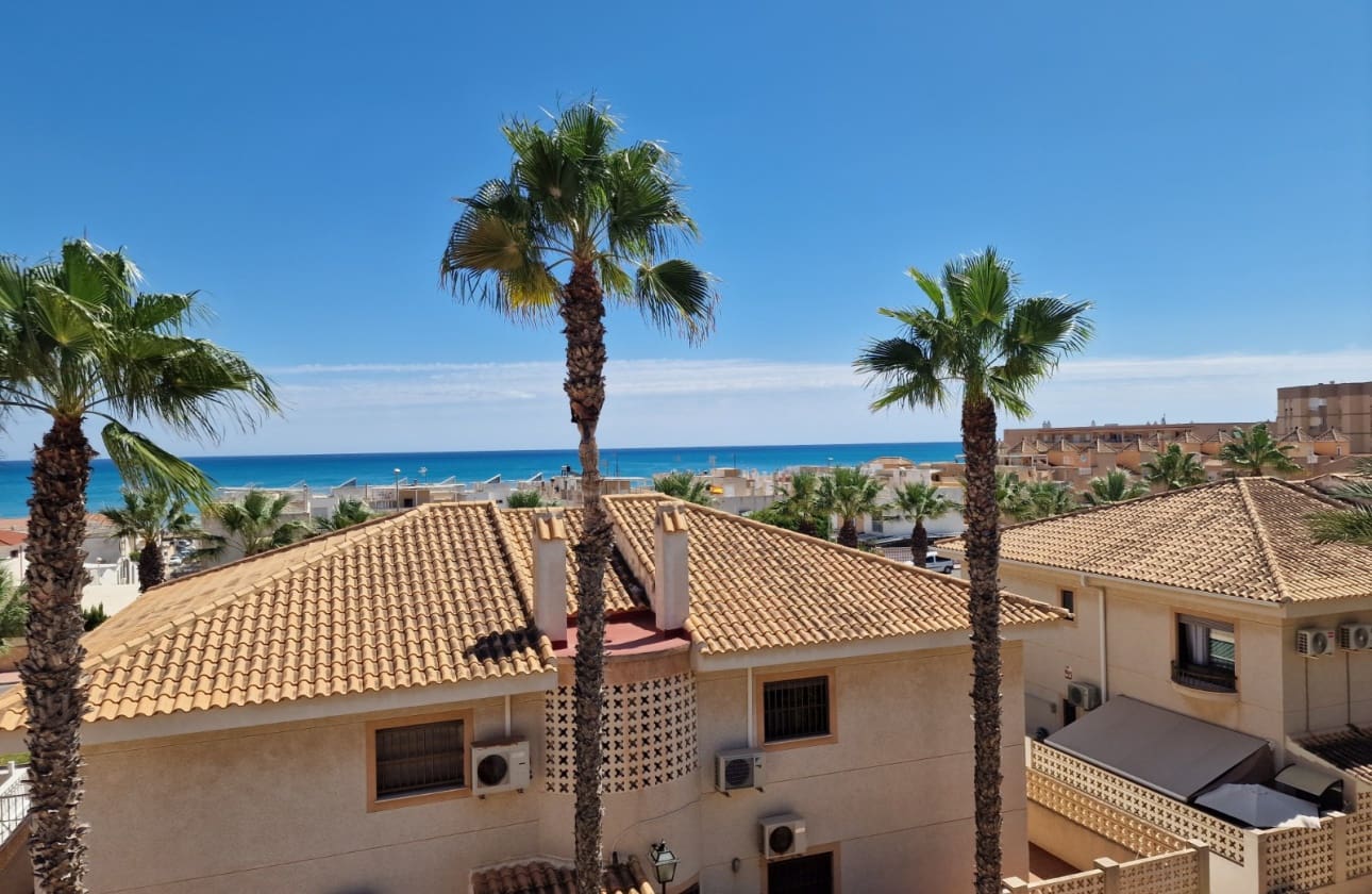 3 soveværelse Lejlighed til salg i Guardamar del Segura med swimmingpool - € 280.000 (Ref: 9461164)