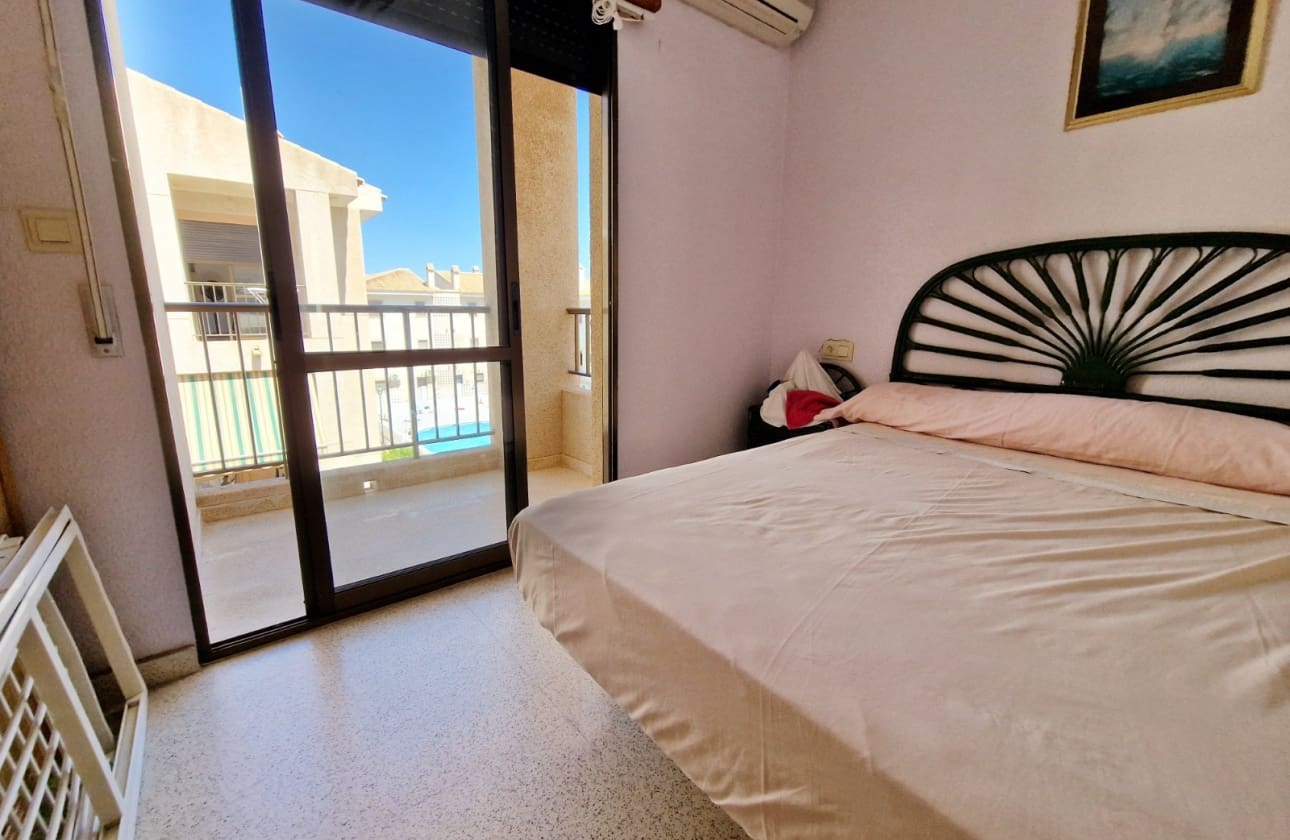 3 soveværelse Lejlighed til salg i Guardamar del Segura med swimmingpool - € 280.000 (Ref: 9461164)