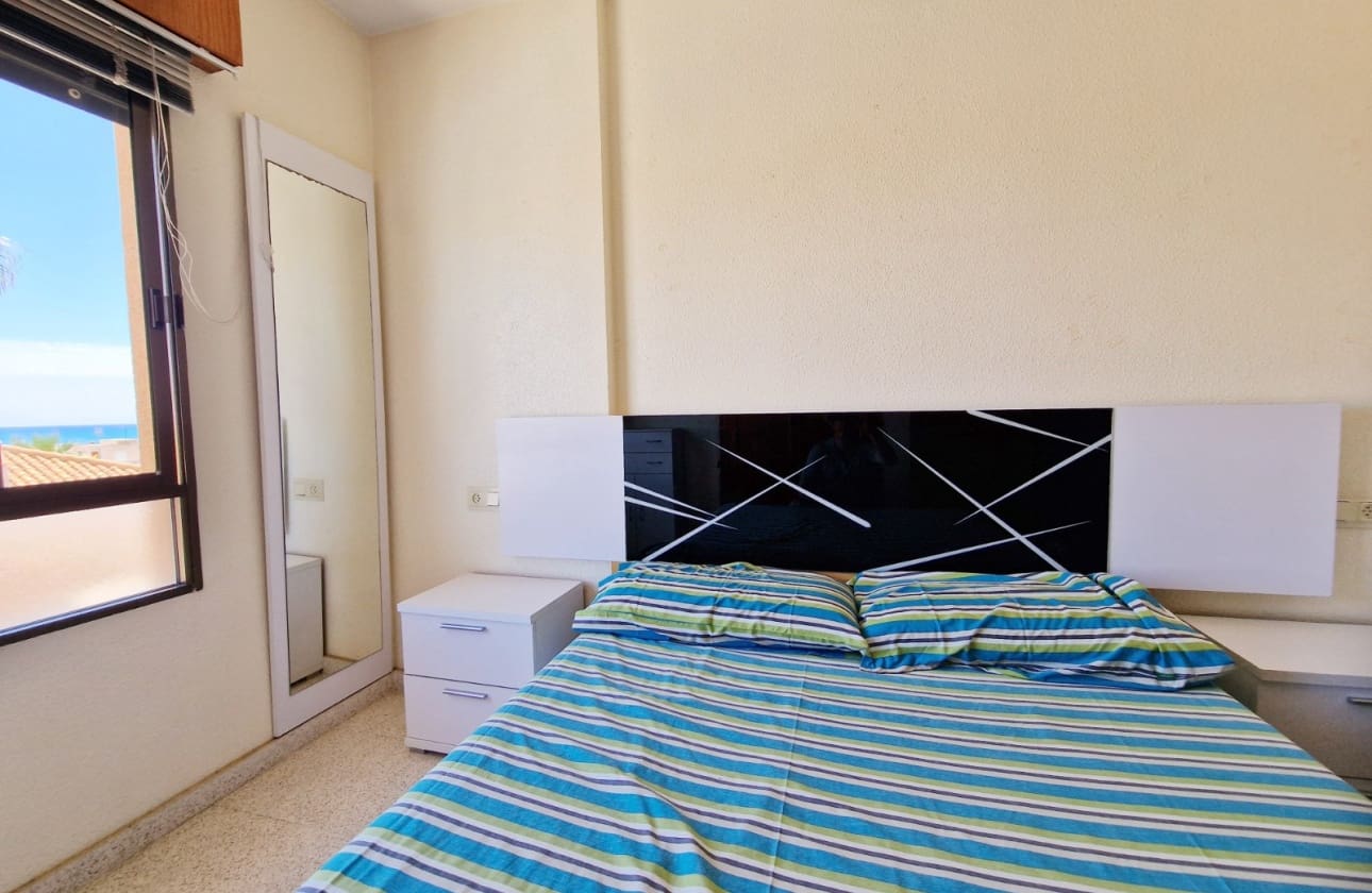 3 soveværelse Lejlighed til salg i Guardamar del Segura med swimmingpool - € 280.000 (Ref: 9461164)