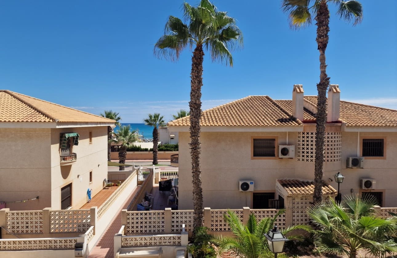 3 soveværelse Lejlighed til salg i Guardamar del Segura med swimmingpool - € 280.000 (Ref: 9461164)