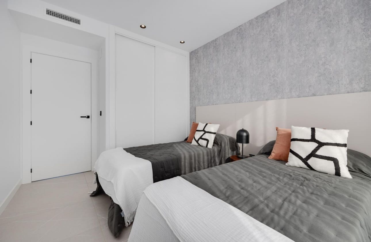 3 bedroom Villa for sale in Torrevieja with pool - € 595,000 (Ref: 9461338)