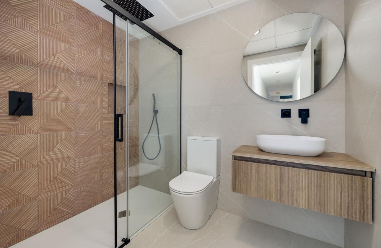 3 bedroom Villa for sale in Torrevieja with pool - € 595,000 (Ref: 9461338)