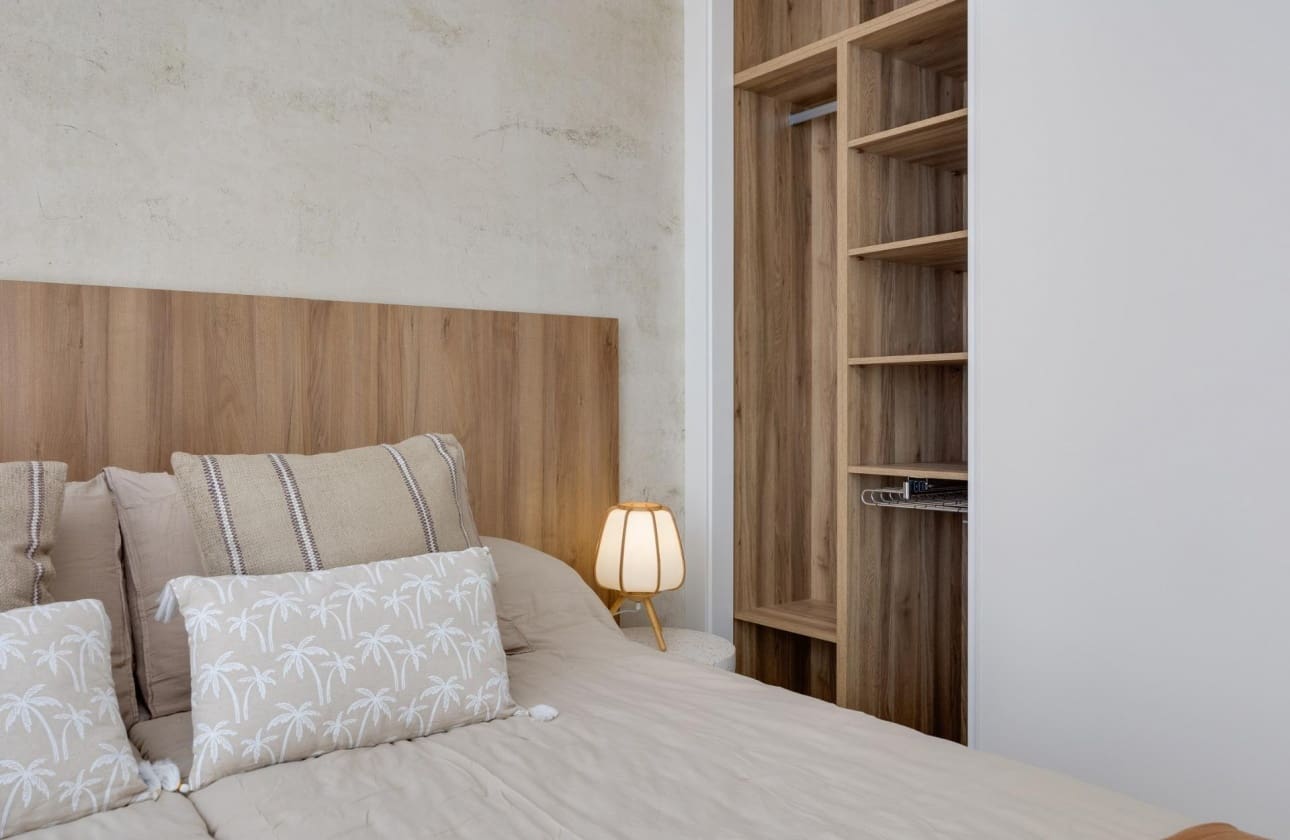 3 bedroom Villa for sale in Torrevieja with pool - € 595,000 (Ref: 9461338)