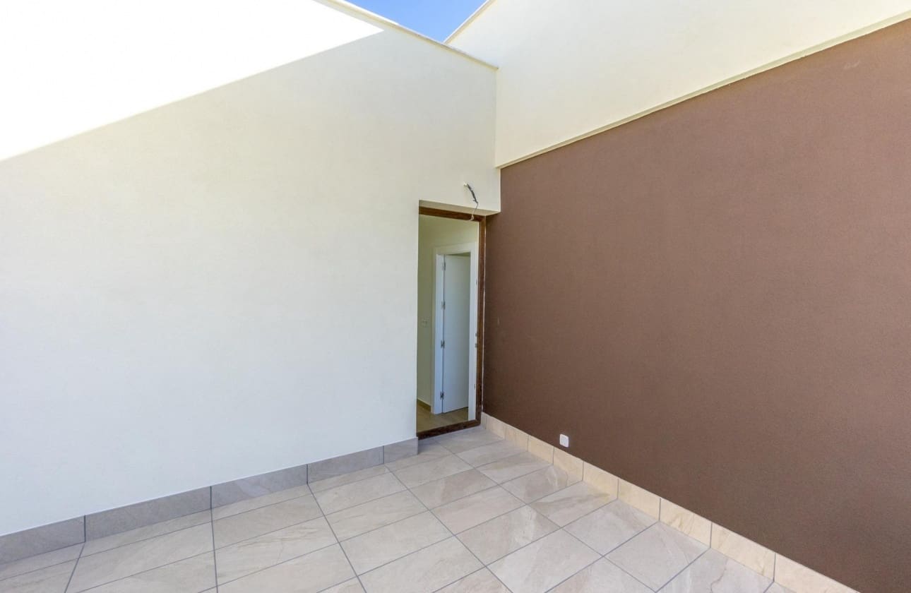 3 soveværelse Villa til salg i Ciudad Quesada med swimmingpool - € 649.000 (Ref: 9461448)