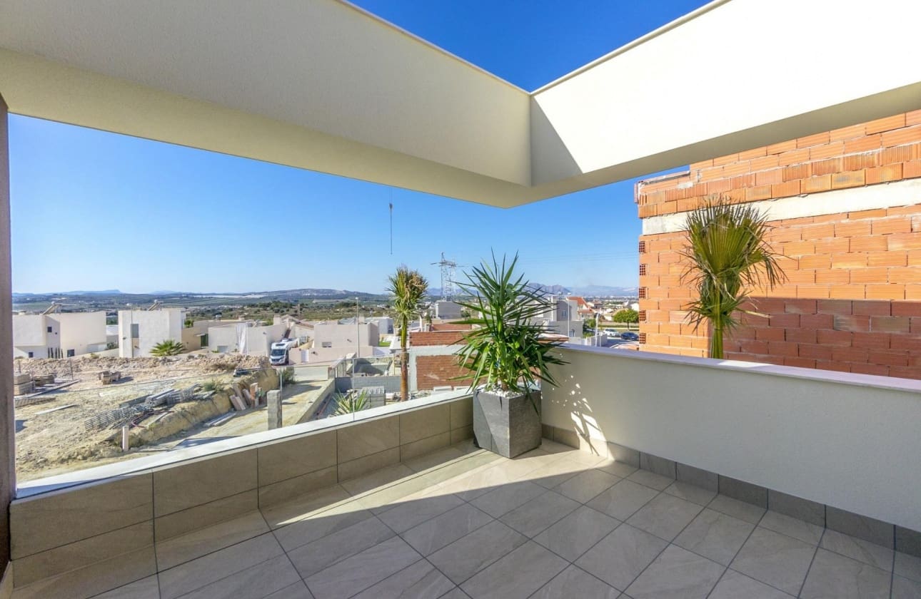 3 soveværelse Villa til salg i Ciudad Quesada med swimmingpool - € 649.000 (Ref: 9461448)