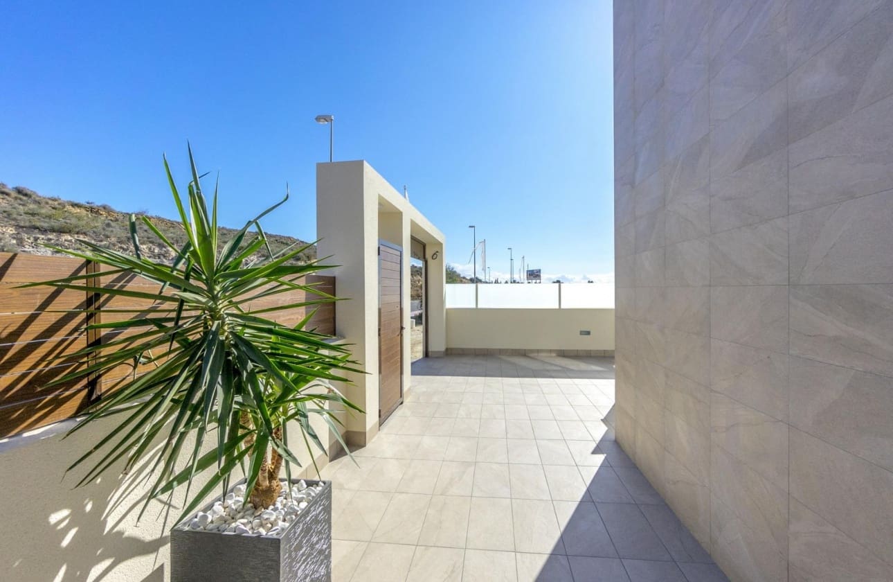 3 soveværelse Villa til salg i Ciudad Quesada med swimmingpool - € 649.000 (Ref: 9461448)